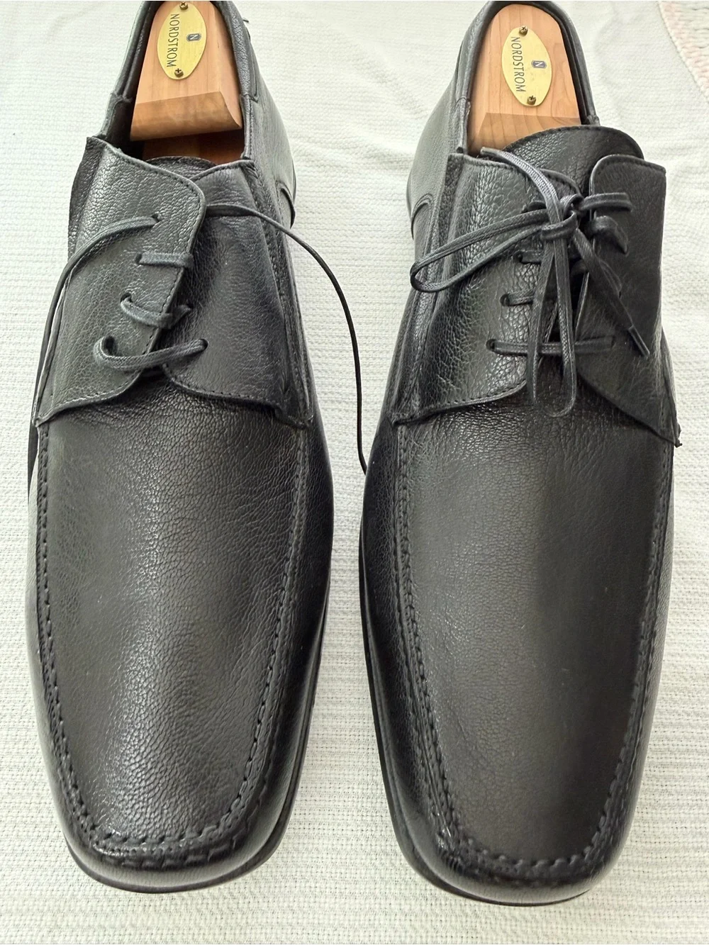 Taryn Rose Black Leather Lace-Up Oxfords
